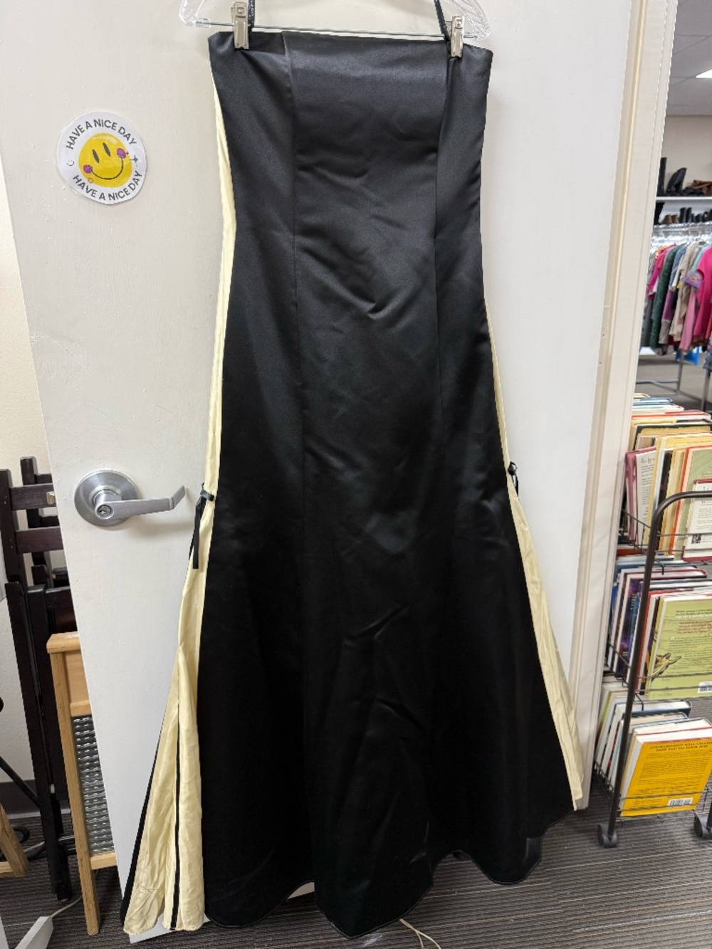Jessica McClintock/Scott McClintock strapless gown